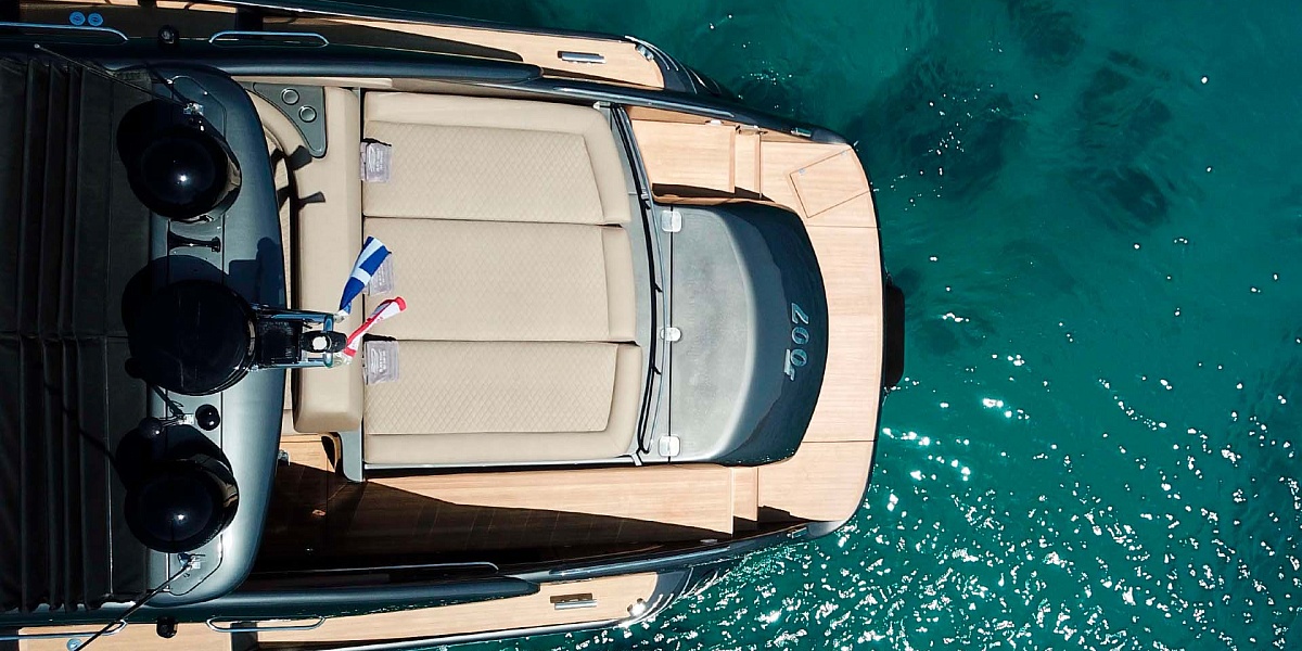 Аренда яхты Sunseeker 68 "007" на Миконосе